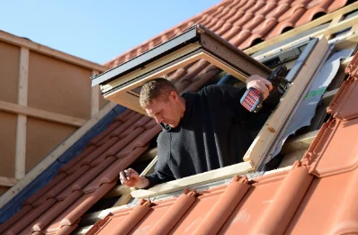 Pose de fenêtres de toit Velux à Pimorin